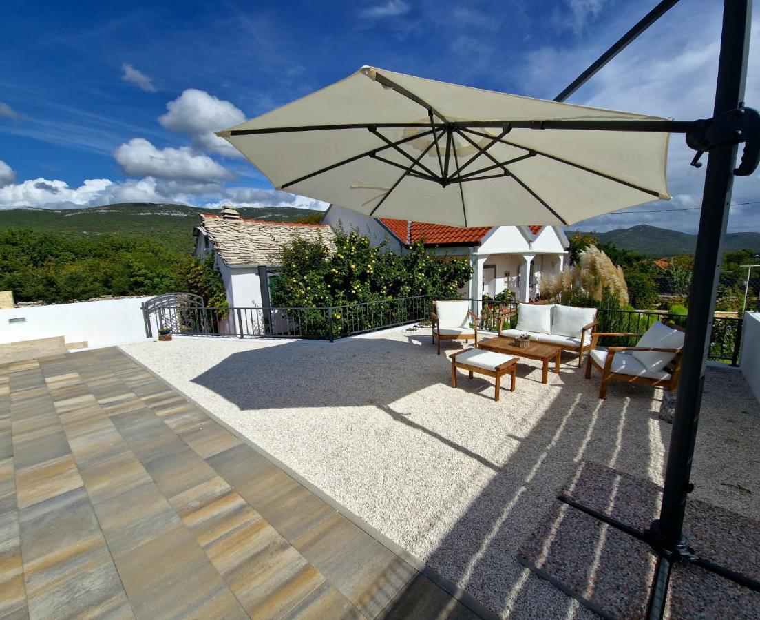 Вилла House Camellia With Fenced Pool And Playground Blizna Donja Экстерьер фото